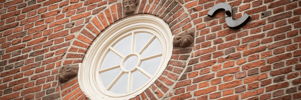 An ox eye window at the Old State House.
